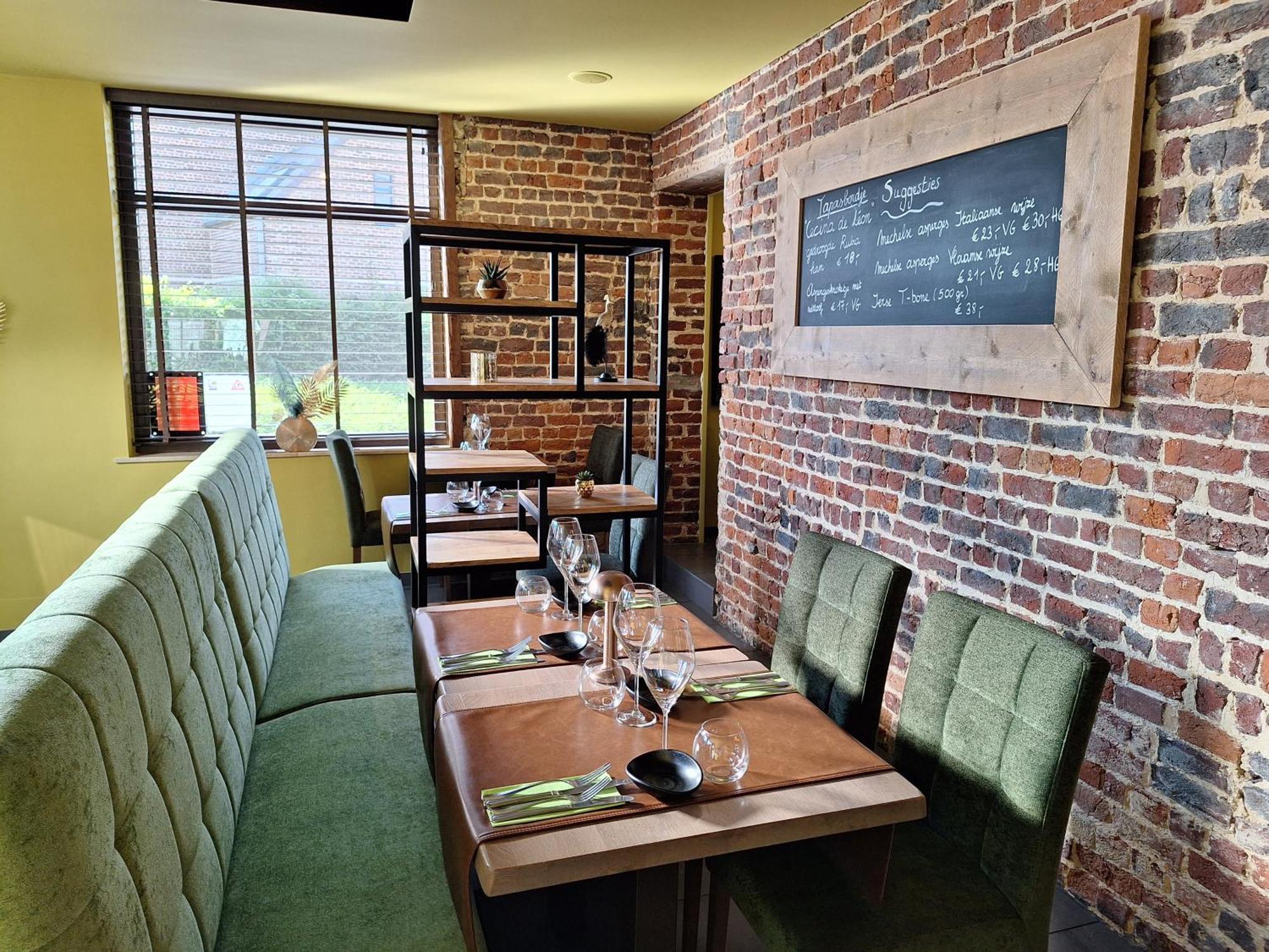 Den Ommegang Bed & Breakfast ฮาลเลอ ภายนอก รูปภาพ